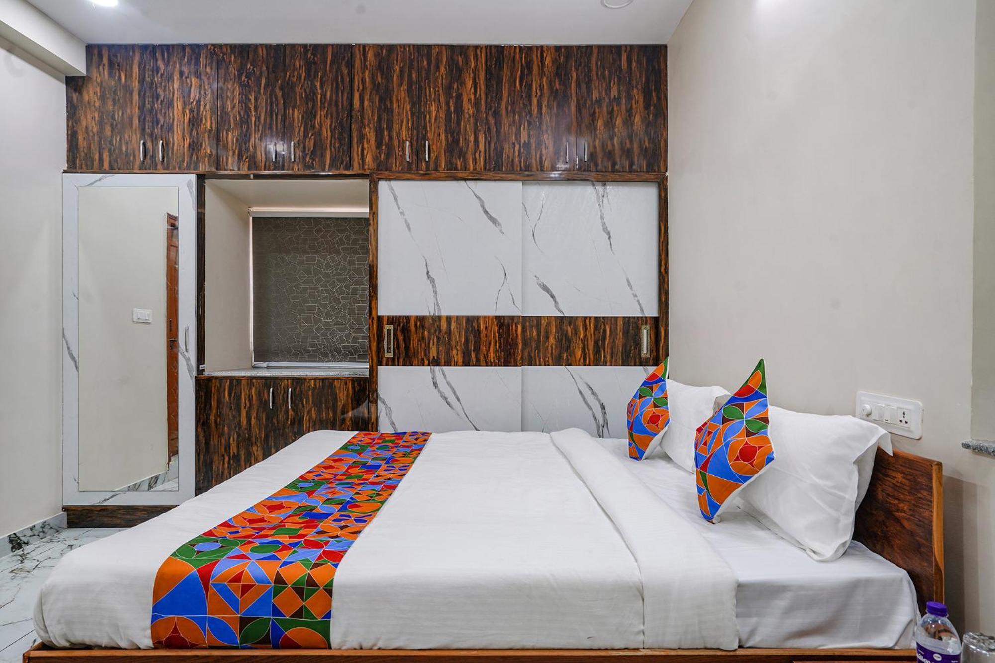 Fabhotel Perams Grand Inn - Hitech City Hyderabad Exterior photo